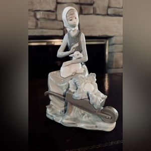 RARE Llardo Figurine #4816 Girl Wheelbarrow Lamb Retired 1972 Over 60 Yrs Old